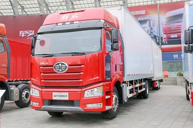 FAW Faw J6P Box Truck 4X2 for Sale in Sierra Leone - Box truck: picture 1 FAW Faw J6P Box Truck 4X2 for Sale in Sierra Leone - Box truck: picture 1