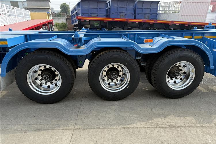 TITAN 3 Axle 40 foot Container Trailer for Sale In Senegal - Chassis semi-trailer: picture 3 TITAN 3 Axle 40 foot Container Trailer for Sale In Senegal - Chassis semi-trailer: picture 3