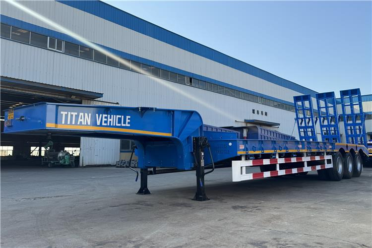TITAN Tri Axle 80 Ton Low Loader Semi Trailer for Sale In Benin - Low loader semi-trailer: picture 3 TITAN Tri Axle 80 Ton Low Loader Semi Trailer for Sale In Benin - Low loader semi-trailer: picture 3