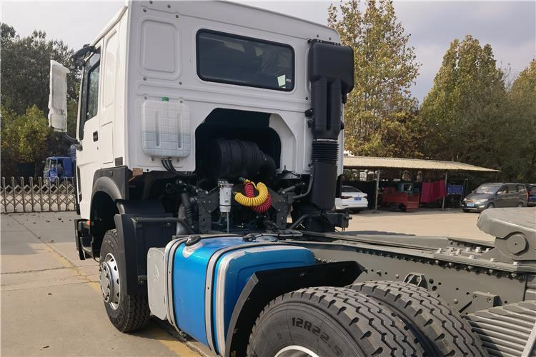 SINOTRUK Used Howo 380HP Truck Tractor for Sale In Senegal - Tractor unit: picture 4 SINOTRUK Used Howo 380HP Truck Tractor for Sale In Senegal - Tractor unit: picture 4