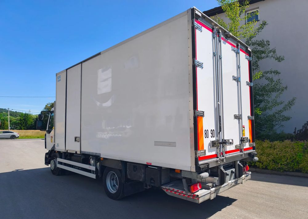 Renault GAMA D 12.210 chłodnia izoterma 14 palet poduszka - Refrigerator truck: picture 2 Renault GAMA D 12.210 chłodnia izoterma 14 palet poduszka - Refrigerator truck: picture 2