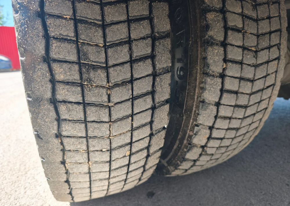 Renault GAMA D 12.210 chłodnia izoterma 14 palet poduszka - Refrigerator truck: picture 3 Renault GAMA D 12.210 chłodnia izoterma 14 palet poduszka - Refrigerator truck: picture 3