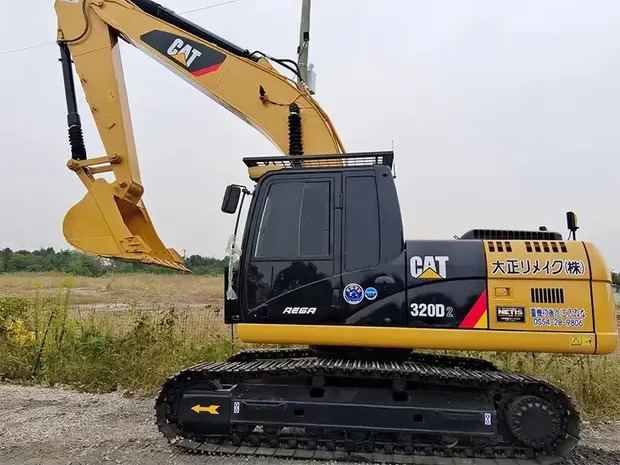 Crawler excavator 2022 Caterpillar 320D: picture 16