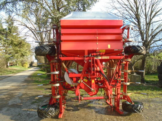Kverneland ts 500 - Combine seed drill: picture 3 Kverneland ts 500 - Combine seed drill: picture 3