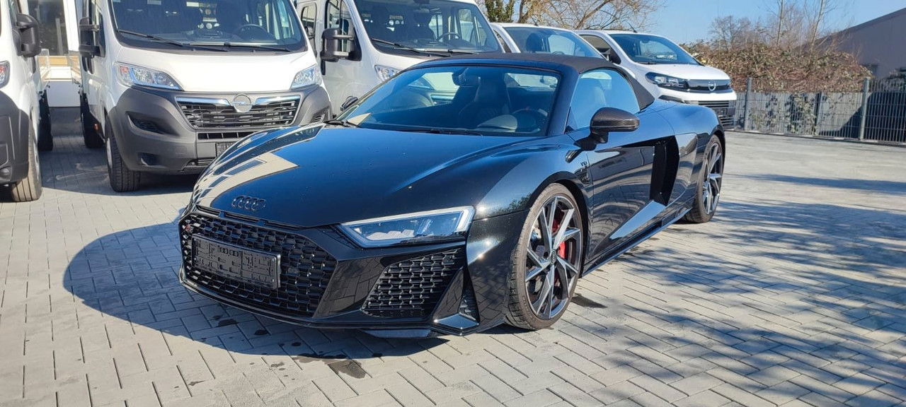Audi R8 Spyder 5.2 FSI RWD performance - Car: picture 3 Audi R8 Spyder 5.2 FSI RWD performance - Car: picture 3