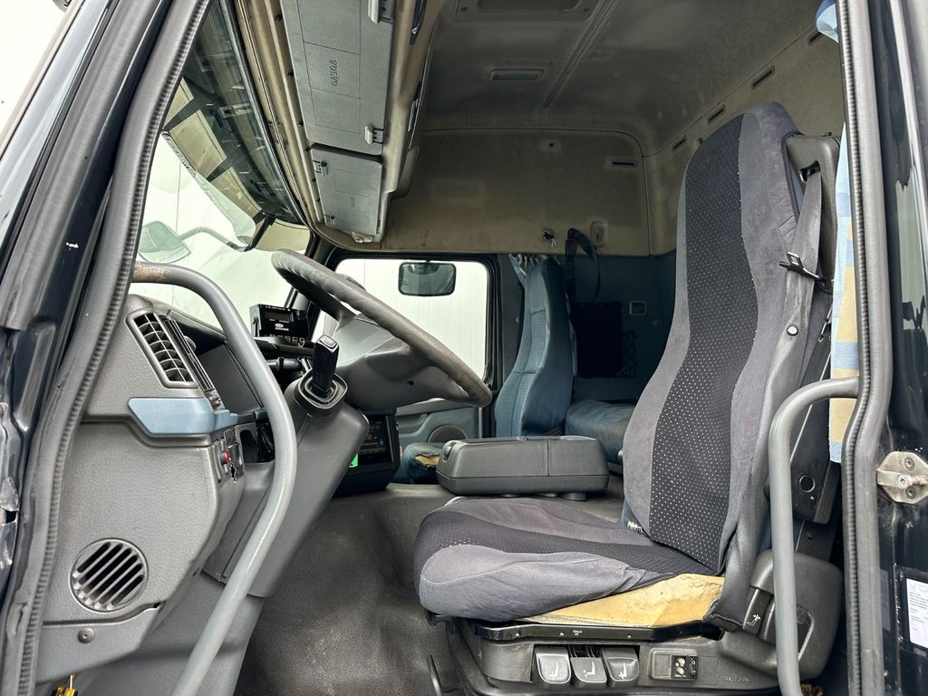 Volvo FM 440 VEB+ Analog Supra 850 Volvo FM 440 VEB+ Analog Supra 850 - Refrigerator truck: picture 5 Volvo FM 440 VEB+ Analog Supra 850 Volvo FM 440 VEB+ Analog Supra 850 - Refrigerator truck: picture 5