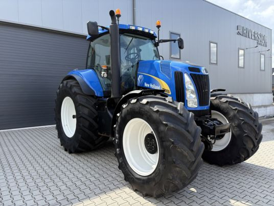 New Holland T8050 - Farm tractor: picture 1 New Holland T8050 - Farm tractor: picture 1