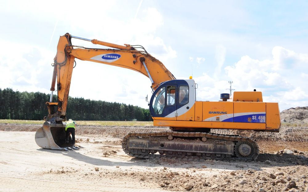 Zwolnica koparki Samsung SE 450 LC - Crawler excavator: picture 1 Zwolnica koparki Samsung SE 450 LC - Crawler excavator: picture 1