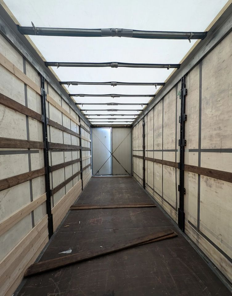 MAN TRUCK TGL - Curtainsider truck: picture 4 MAN TRUCK TGL - Curtainsider truck: picture 4