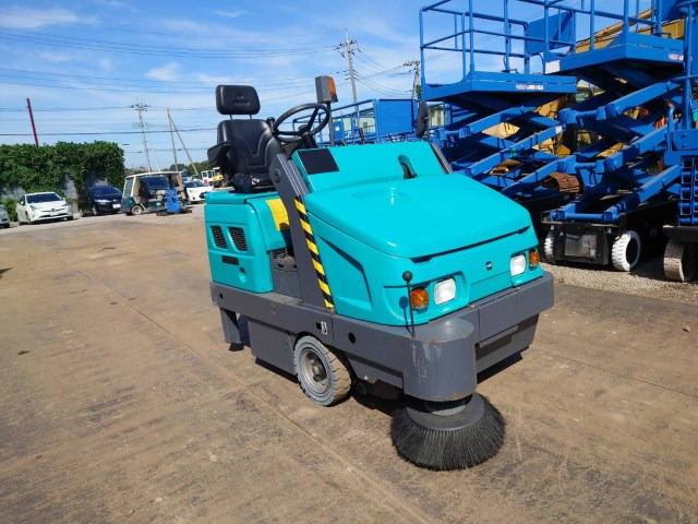 EUREKA MAGNUM HDK - Industrial sweeper: picture 5 EUREKA MAGNUM HDK - Industrial sweeper: picture 5