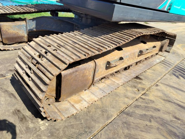Crawler excavator KOBELCO SK200-10: picture 6