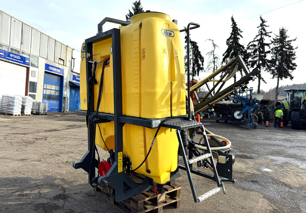 Tractor mounted sprayer AKP 1200 - 2011 ROK - 12 M: picture 7 Tractor mounted sprayer AKP 1200 - 2011 ROK - 12 M: picture 7