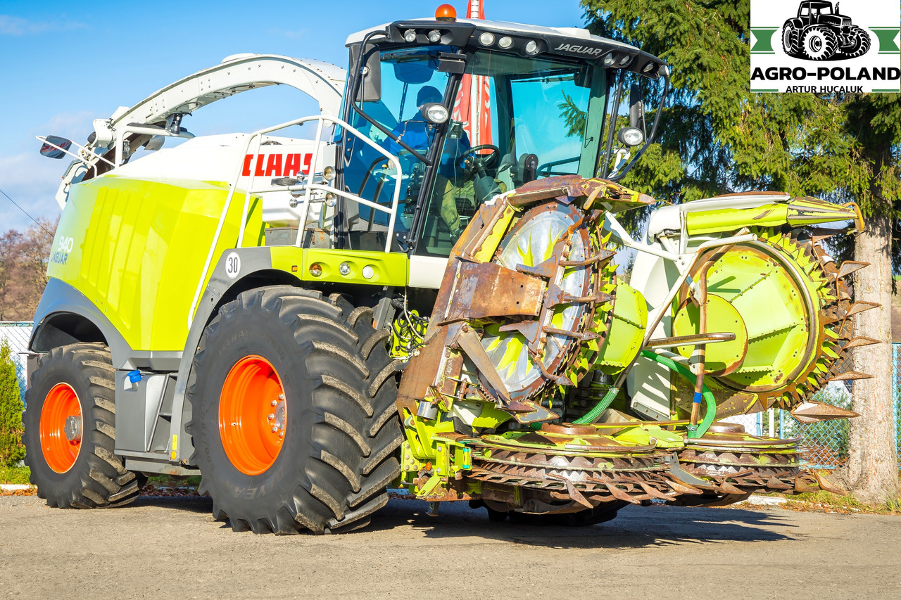 CLAAS JAGUAR 940 - 2014 ROK - 4X4 + ORBIS 600 + PU 300 - Forage harvester: picture 2 CLAAS JAGUAR 940 - 2014 ROK - 4X4 + ORBIS 600 + PU 300 - Forage harvester: picture 2