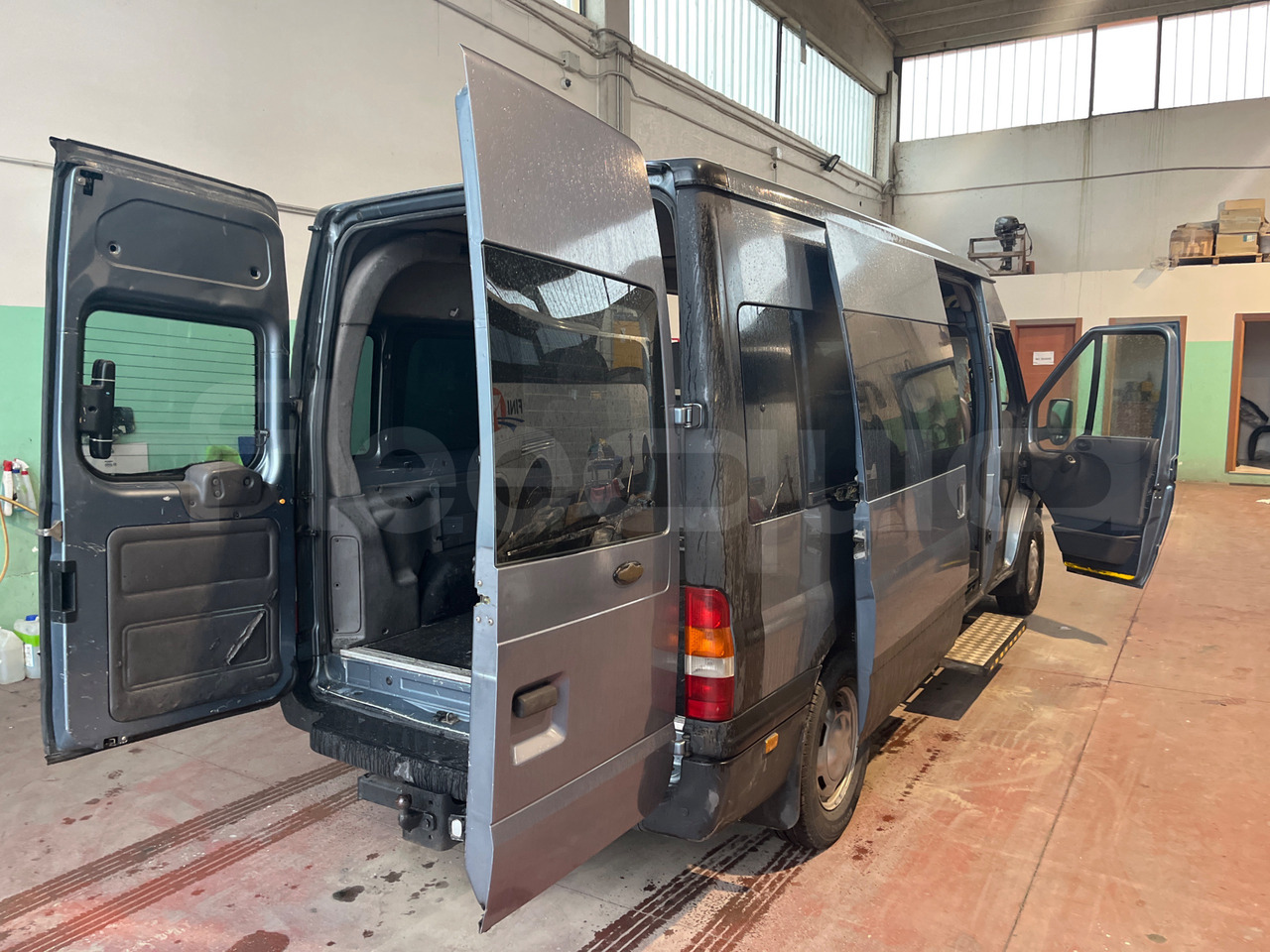 Minibus, Passenger van Ford Transit: picture 6