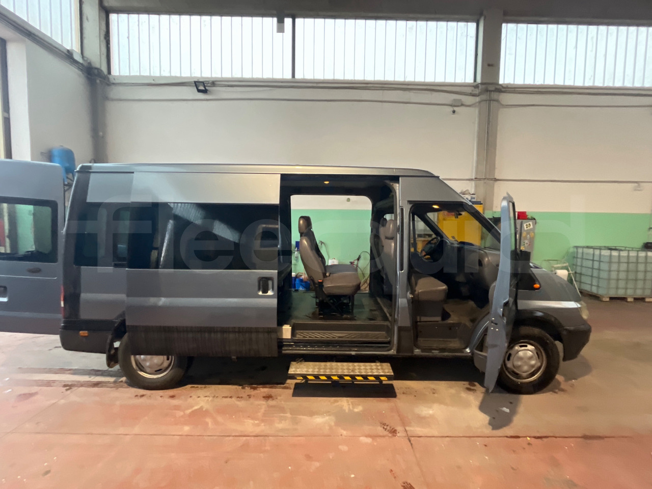 Minibus, Passenger van Ford Transit: picture 10