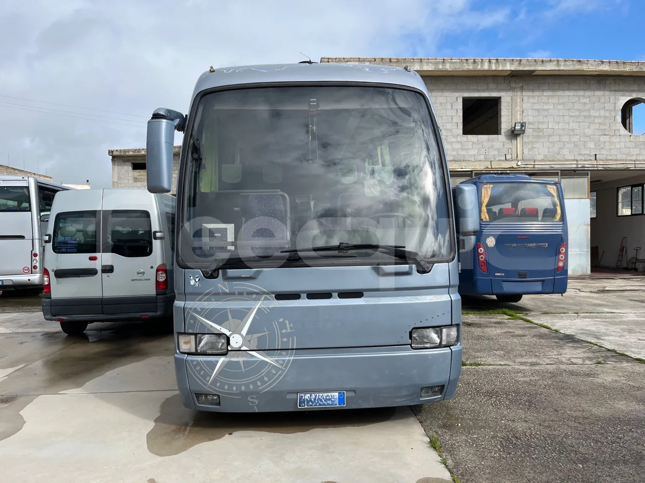 Iveco 380 - Coach: picture 2 Iveco 380 - Coach: picture 2
