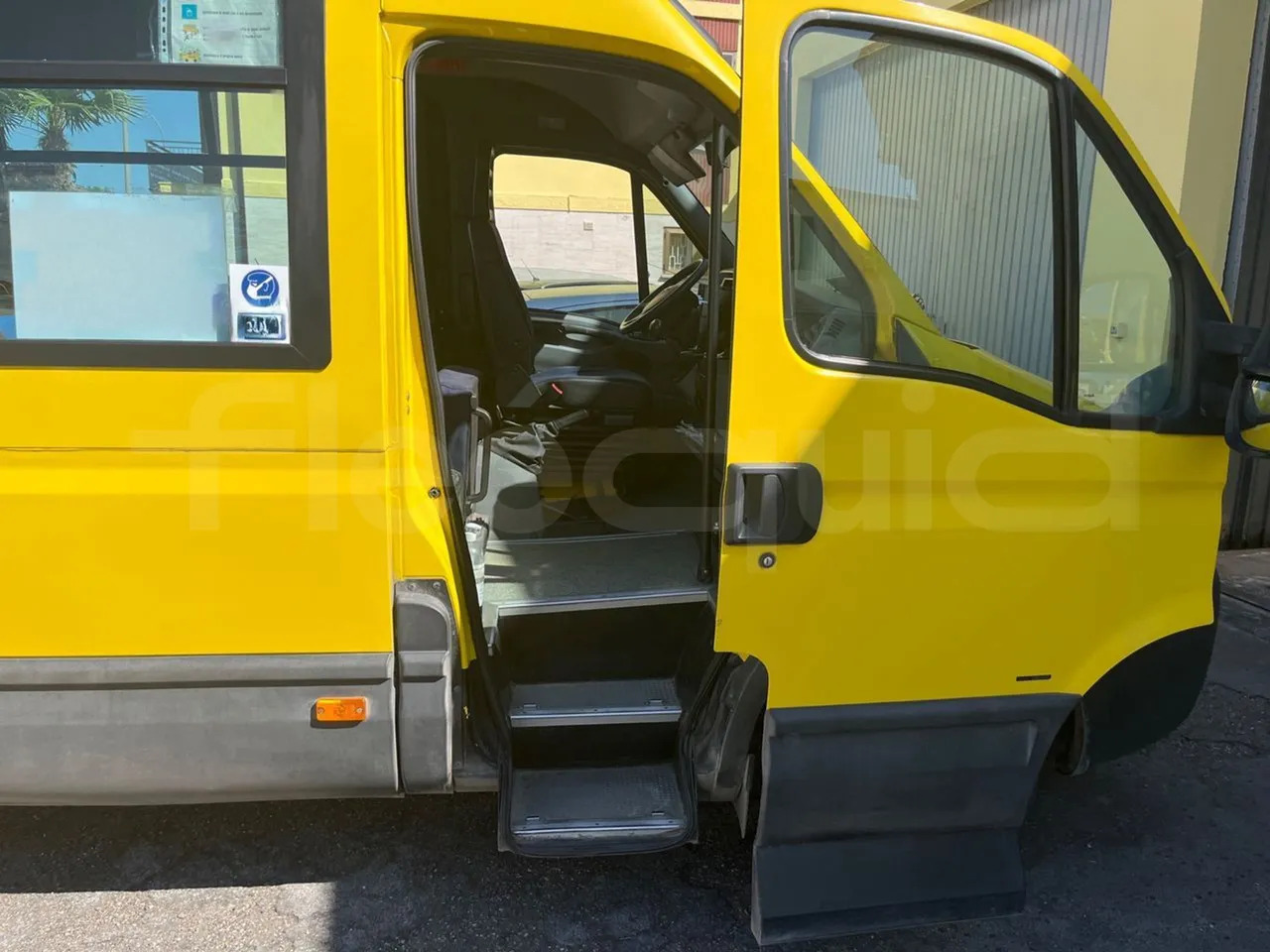School bus Iveco Daily: picture 13