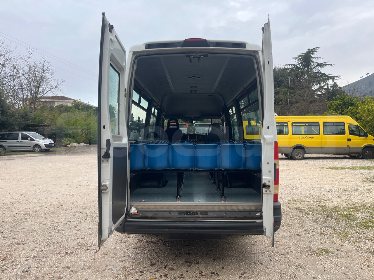 School bus Iveco Daily: picture 16 School bus Iveco Daily: picture 16
