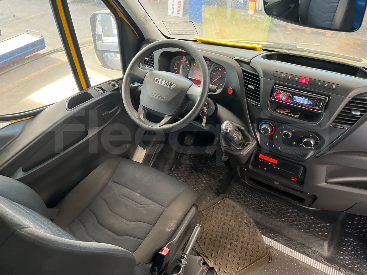 School bus Iveco Daily: picture 17