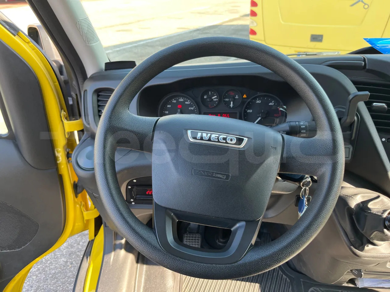 School bus Iveco Daily: picture 19