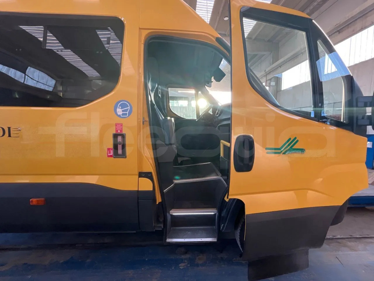 School bus Iveco Daily: picture 13