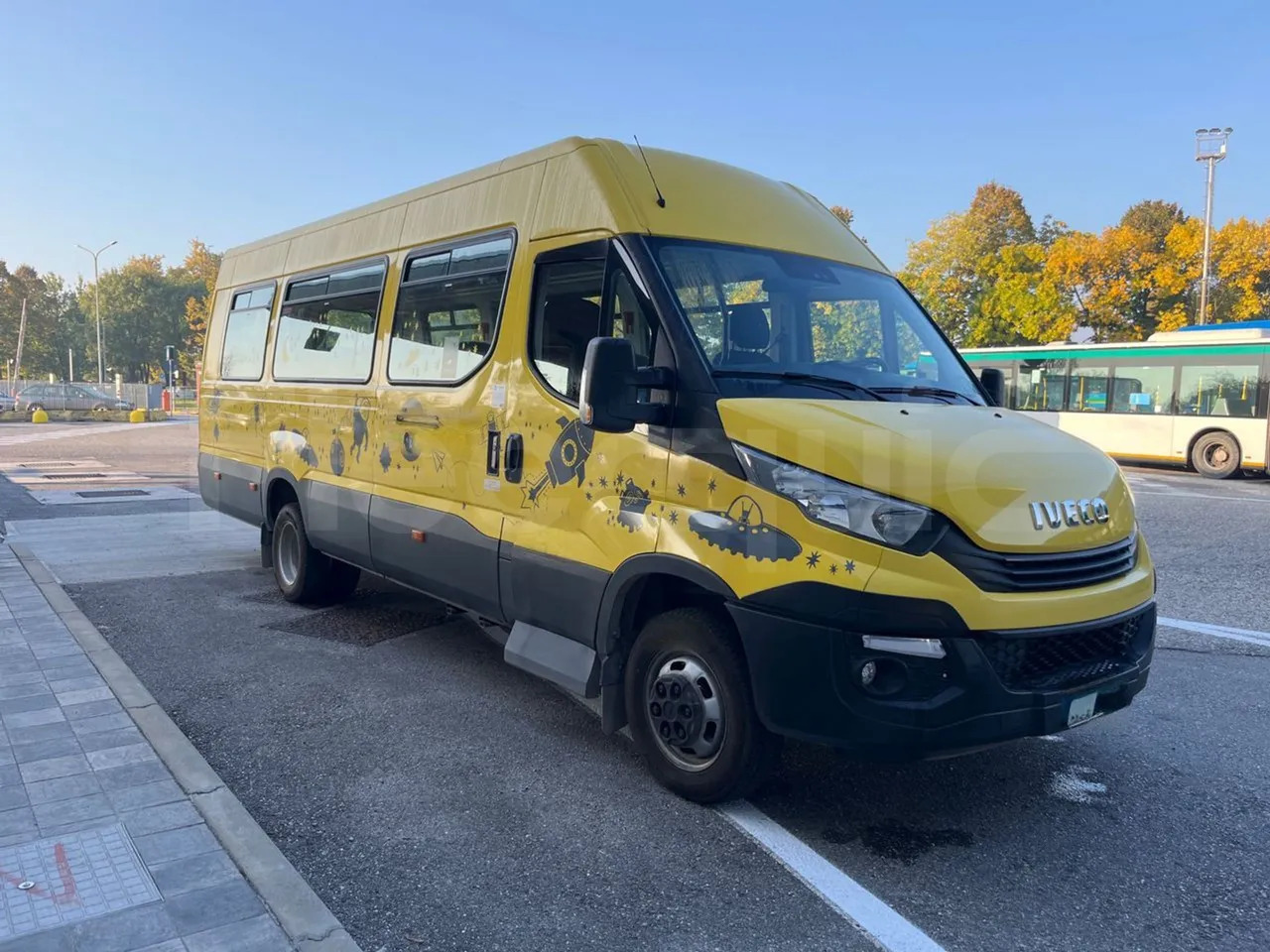 Iveco Daily - School bus, Minibus: picture 1 Iveco Daily - School bus, Minibus: picture 1