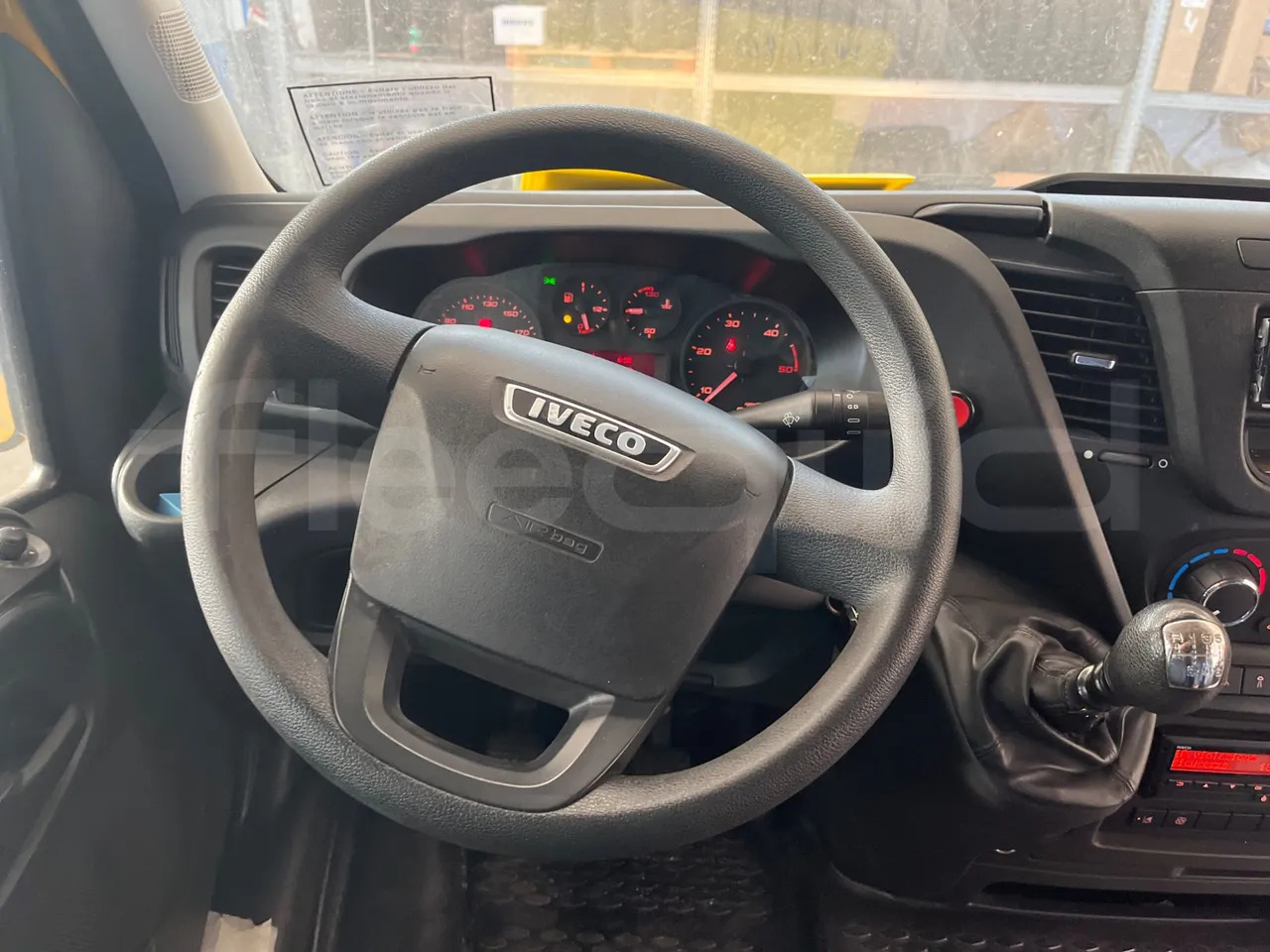 School bus Iveco Daily: picture 18