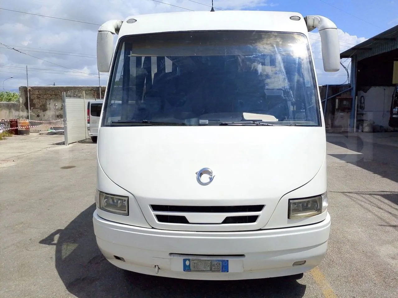 Iveco Daily - Coach: picture 2 Iveco Daily - Coach: picture 2
