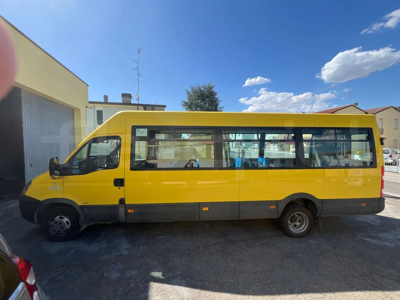School bus Iveco Daily: picture 6