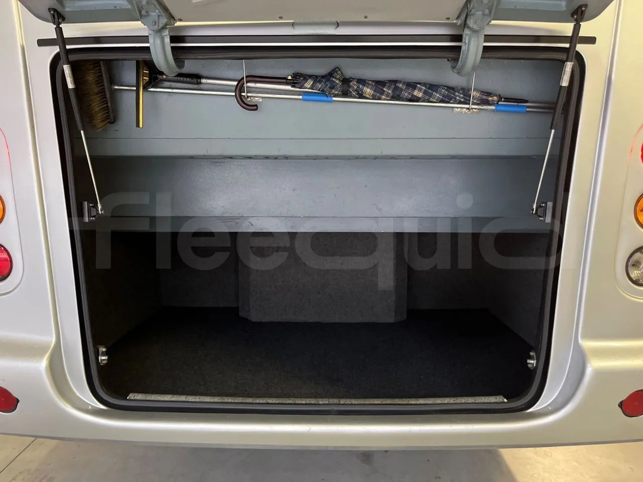 Coach Mercedes-Benz MB 818 S: picture 7 Coach Mercedes-Benz MB 818 S: picture 7