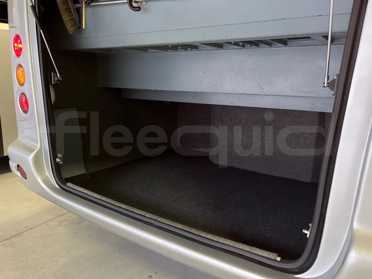 Coach Mercedes-Benz MB 818 S: picture 8 Coach Mercedes-Benz MB 818 S: picture 8