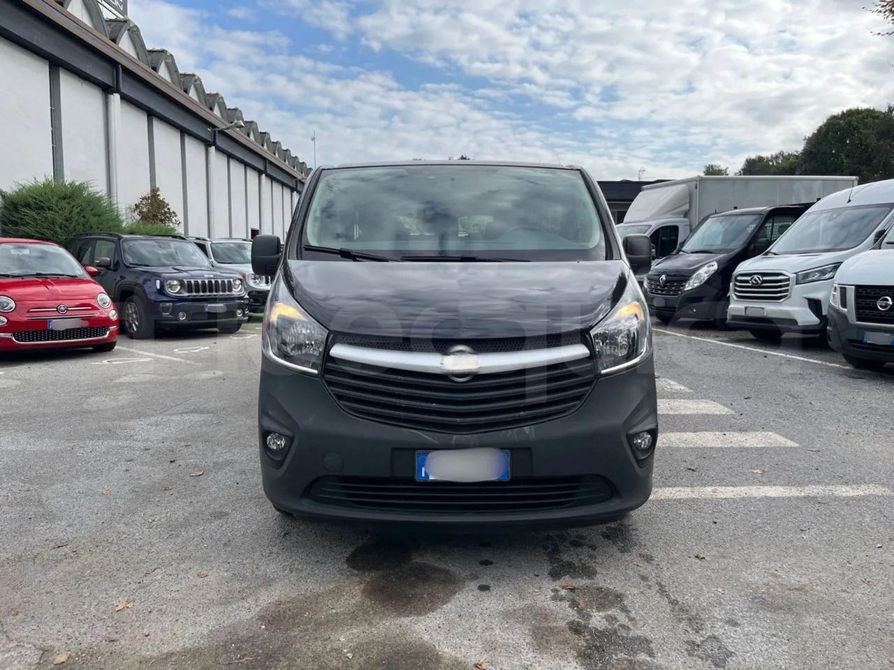 Opel Vivaro - B - Passenger van: picture 2 Opel Vivaro - B - Passenger van: picture 2