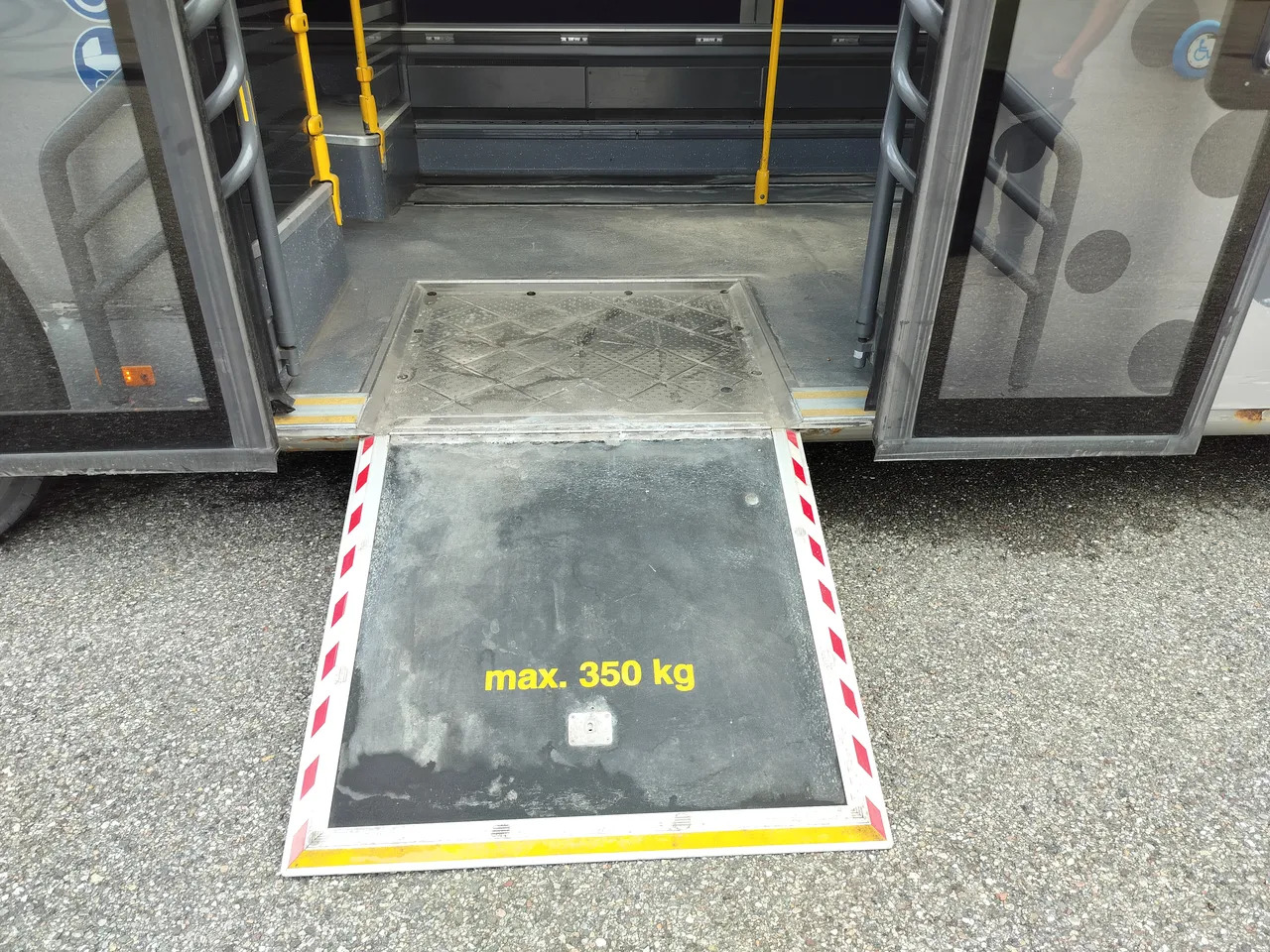 Suburban bus Setra S415: picture 14