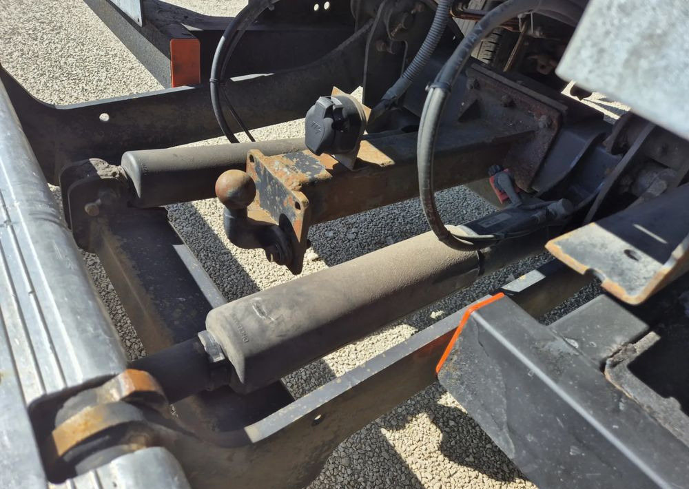 Winda Dhollandia 750kg Iveco 2012 rok, stan idealny! - Tail lift: picture 5 Winda Dhollandia 750kg Iveco 2012 rok, stan idealny! - Tail lift: picture 5