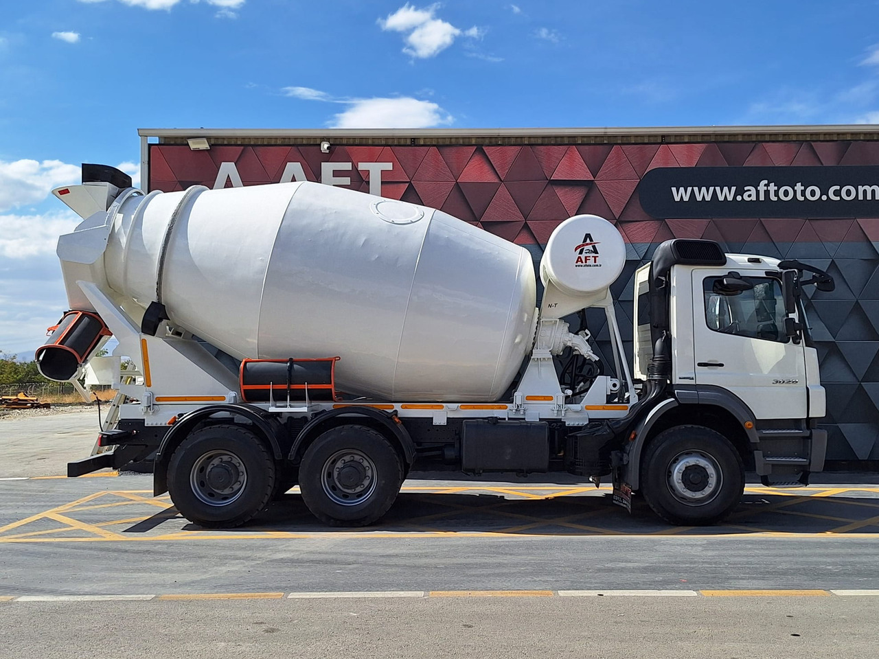 MERCEDES-BENZ AXOR 3028 - Concrete mixer truck: picture 4 MERCEDES-BENZ AXOR 3028 - Concrete mixer truck: picture 4