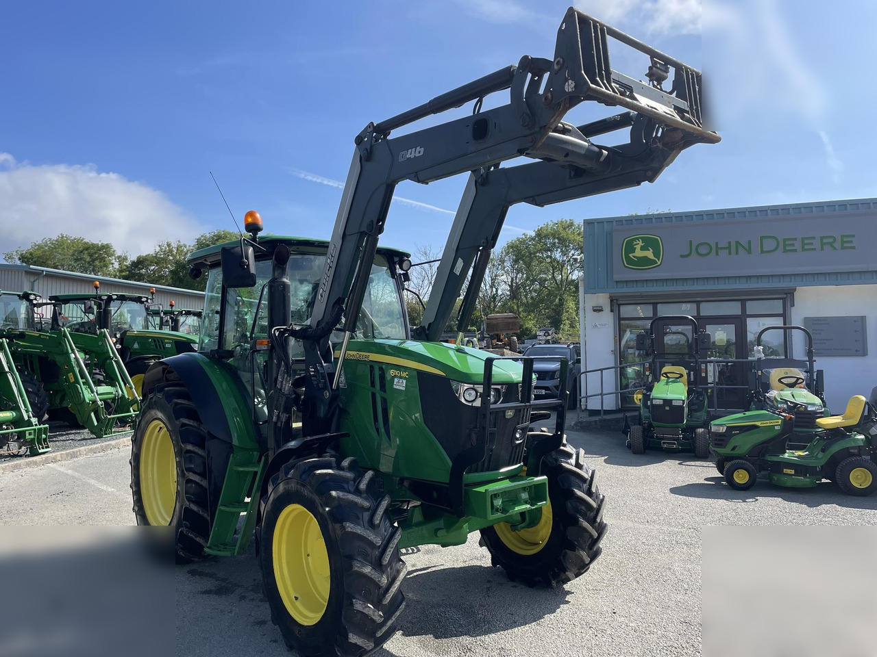 2016 JOHN DEERE 6110MC - Farm tractor: picture 4 2016 JOHN DEERE 6110MC - Farm tractor: picture 4
