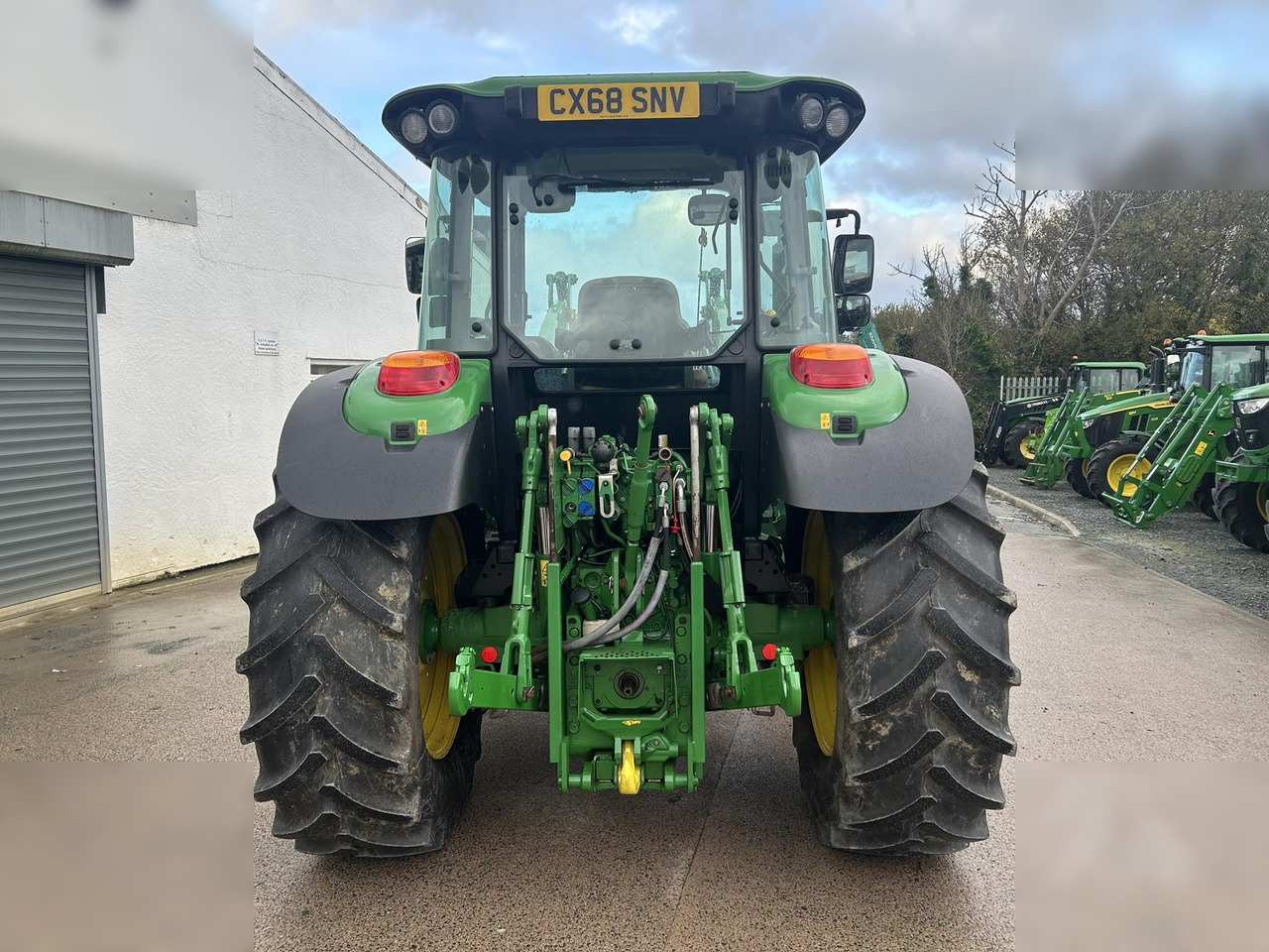2018 JOHN DEERE 6115MC - Farm tractor: picture 4 2018 JOHN DEERE 6115MC - Farm tractor: picture 4