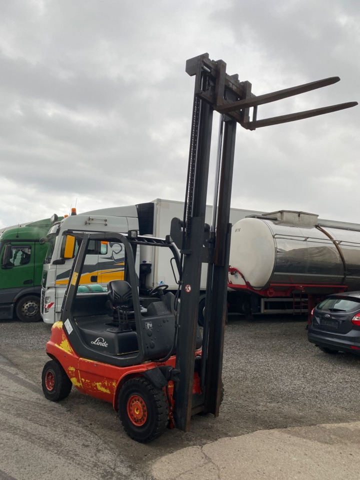 Linde H20T-03 - LPG forklift: picture 2 Linde H20T-03 - LPG forklift: picture 2