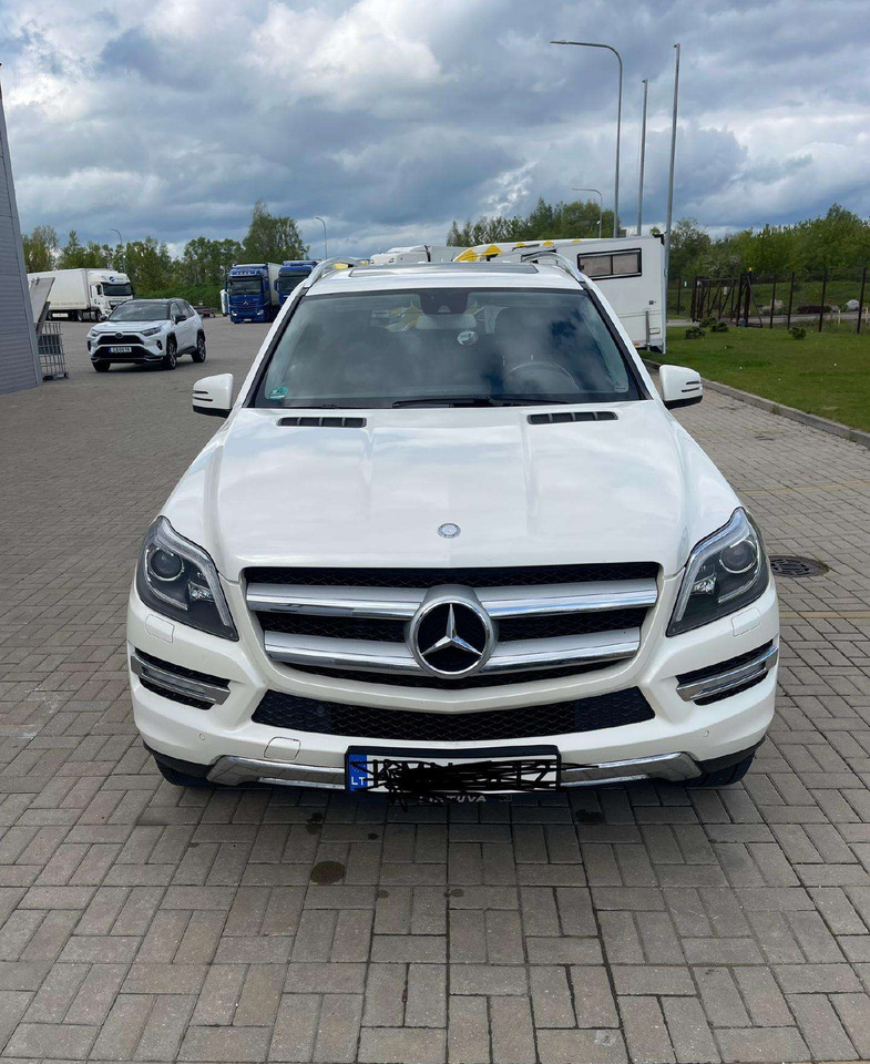 Mercedes-Benz GL350 - SUV: picture 1 Mercedes-Benz GL350 - SUV: picture 1