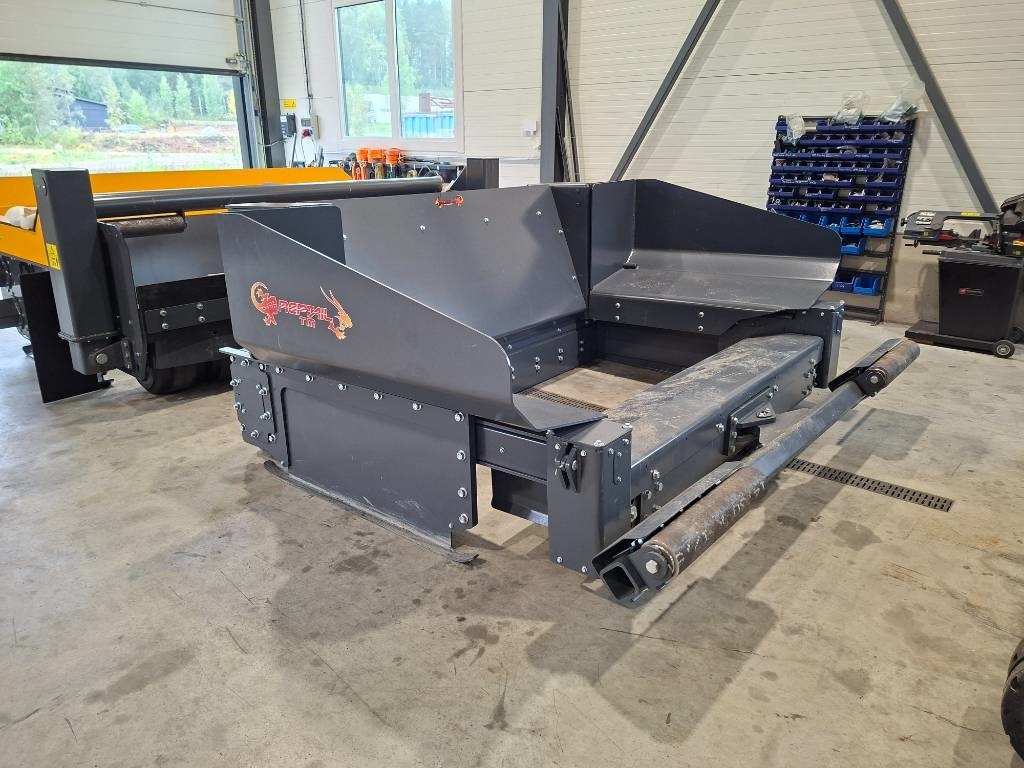 New Grader Reptail TM: picture 10 New Grader Reptail TM: picture 10