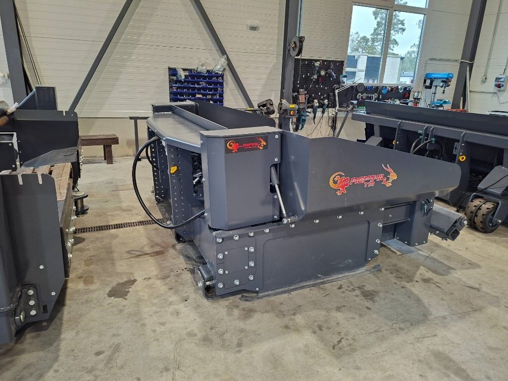 New Grader Reptail TM: picture 8 New Grader Reptail TM: picture 8