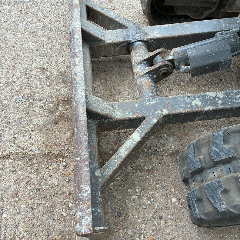 Mini excavator Volvo ECR25D: picture 6