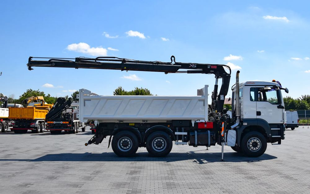 MAN TGS 33.360 / 6x4 / HDS HIAB 122 E-2 HIDUO / STEROWANIE RADIOWE / WYWROTKA / HYDROBURTA / AUTOMAT / KLIMA / TEMPOMAT / KAMERA COFANIA / SPROWADZONY - Tipper, Crane truck: picture 4 MAN TGS 33.360 / 6x4 / HDS HIAB 122 E-2 HIDUO / STEROWANIE RADIOWE / WYWROTKA / HYDROBURTA / AUTOMAT / KLIMA / TEMPOMAT / KAMERA COFANIA / SPROWADZONY - Tipper, Crane truck: picture 4