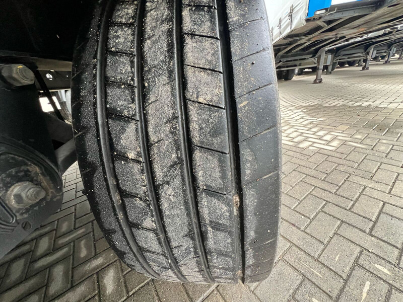 Refrigerator semi-trailer Krone SD CARRIER: picture 18 Refrigerator semi-trailer Krone SD CARRIER: picture 18