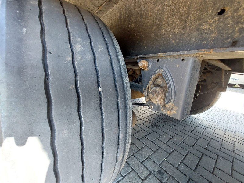 Curtainsider semi-trailer Krone SD: picture 18