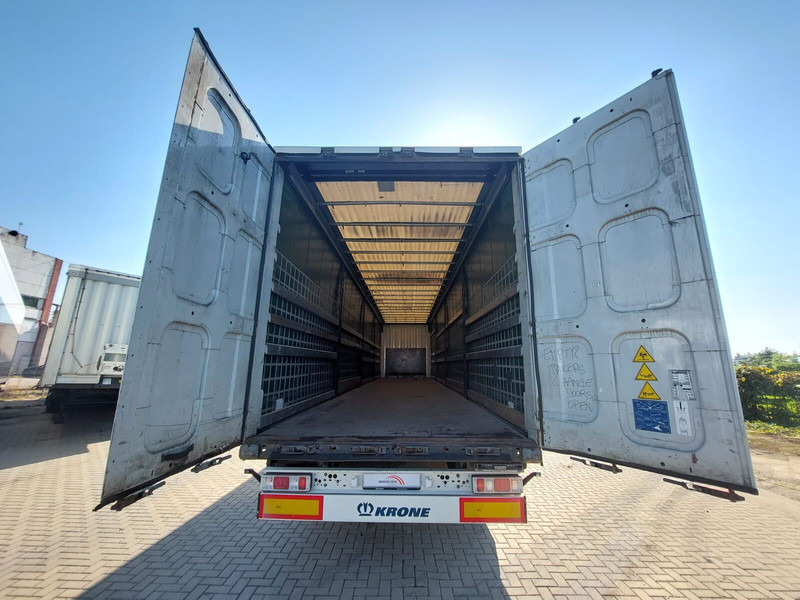 Curtainsider semi-trailer Krone SD: picture 12