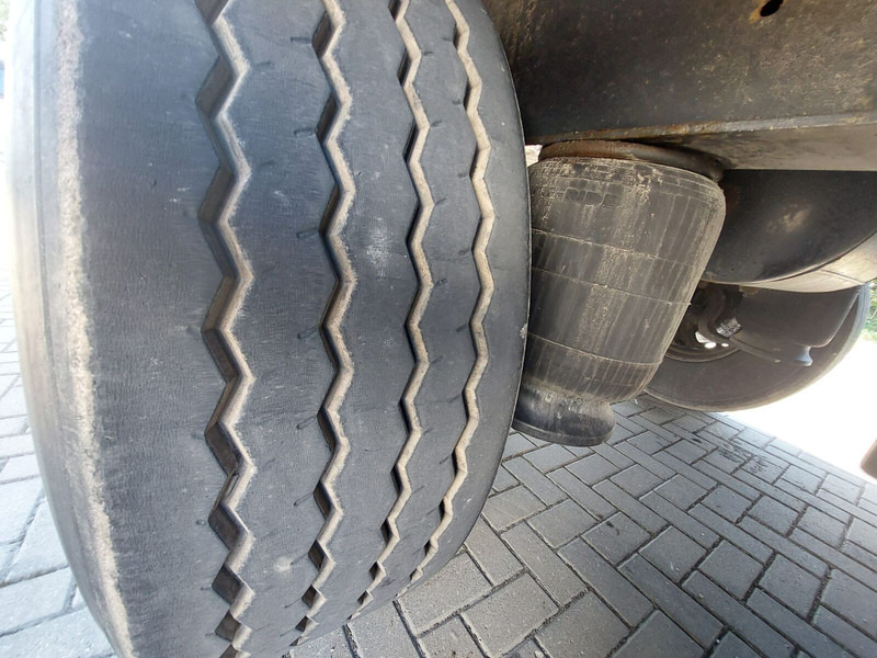 Curtainsider semi-trailer Krone SD: picture 13