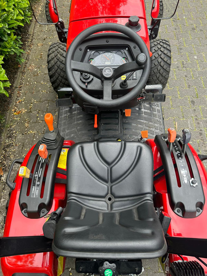 Captain Captain D223 - Compact tractor: picture 2 Captain Captain D223 - Compact tractor: picture 2