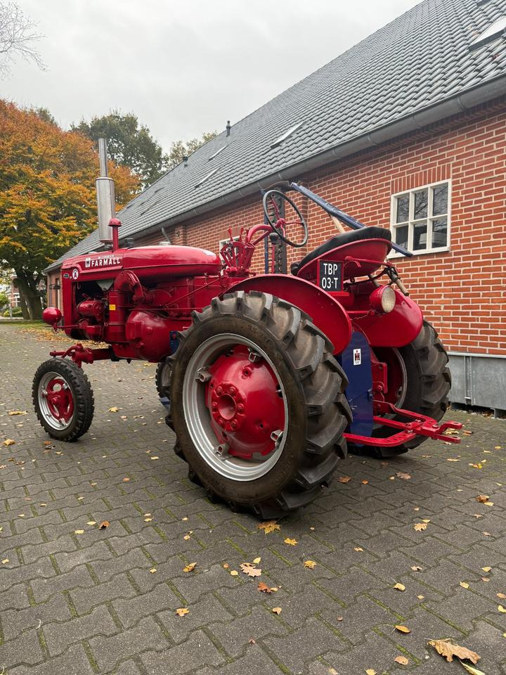 Oldtimer Farmall Super A - Other machinery: picture 3 Oldtimer Farmall Super A - Other machinery: picture 3