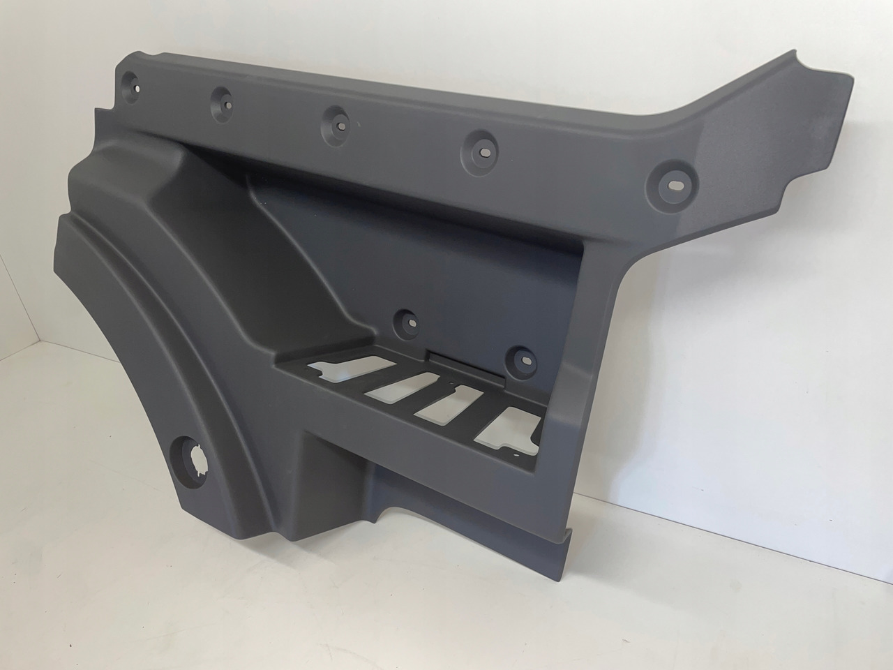 GÓRNA STOPNICA STOPIEŃ MAN TGX TGX3 TG3 81615200082 - Footstep for Truck: picture 3 GÓRNA STOPNICA STOPIEŃ MAN TGX TGX3 TG3 81615200082 - Footstep for Truck: picture 3